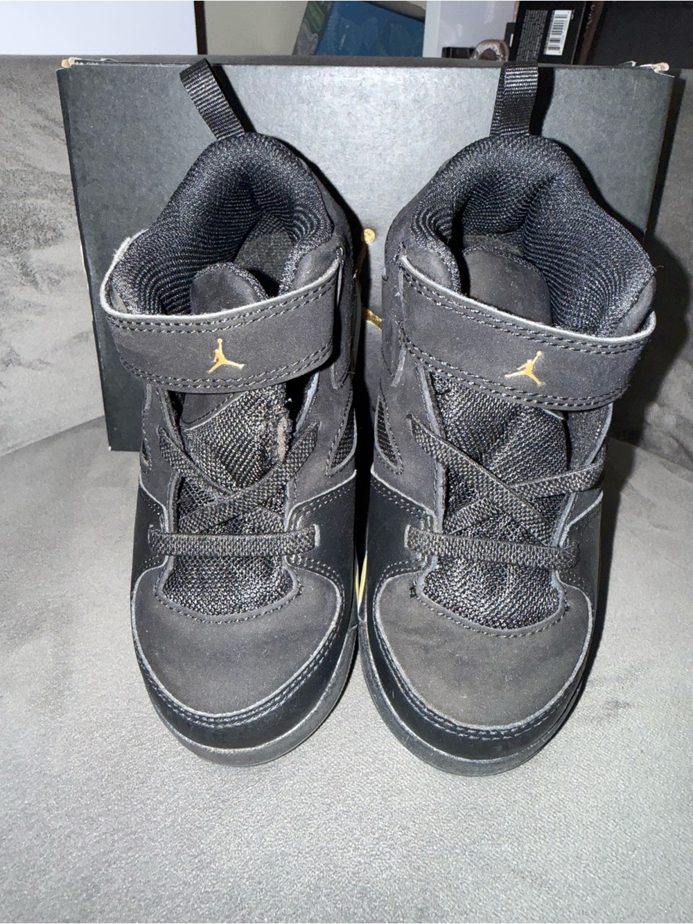 GUC | Jordan Kids Black Sneakers | size 9c